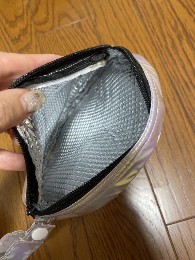 保冷ポーチをダイソーで購入した口コミ写真（3枚目）