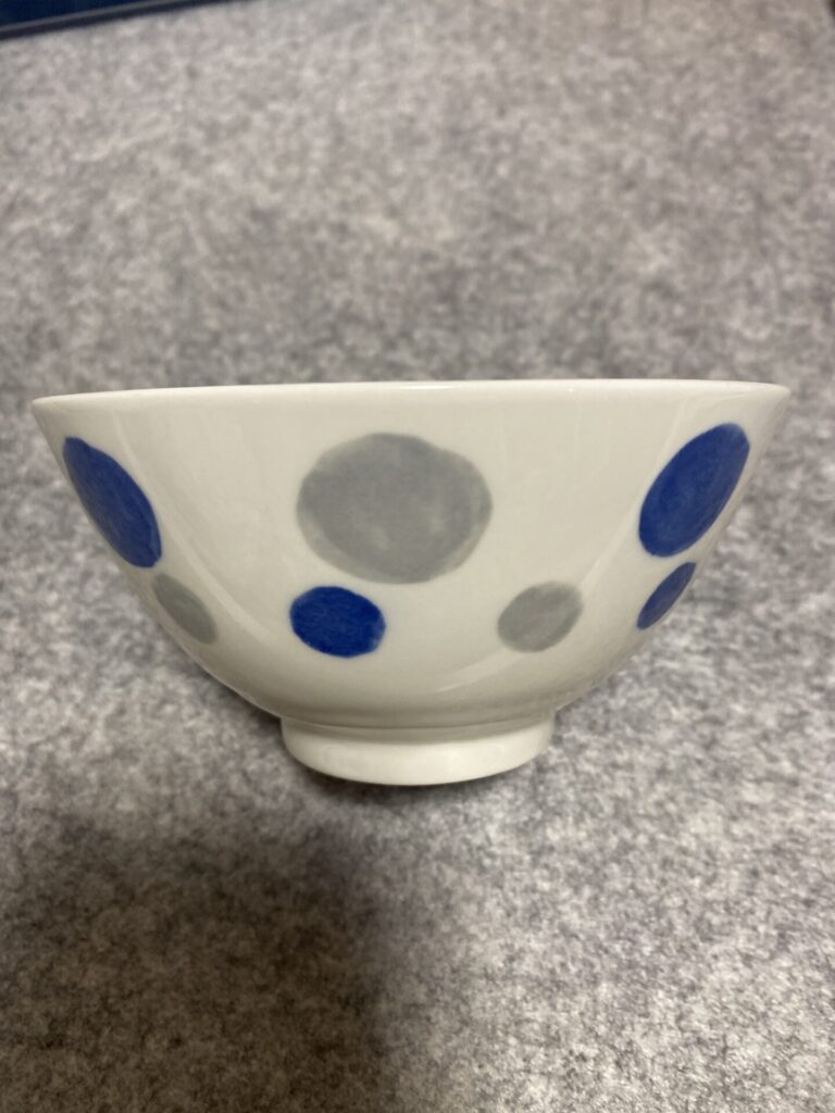 水玉 茶碗 セリア シンプルで持ちやすい茶碗