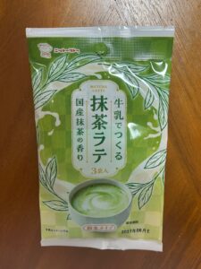 牛乳で作る抹茶ラテ ダイソー 簡単にカフェ風ドリンクが楽しめる