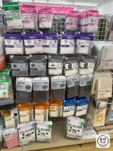 エアコン室内機カバーの100均売り場写真