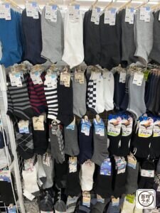 カラーリブソックスの100均売り場写真