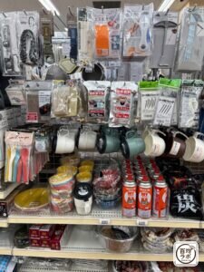 スパイスボトルの100均売り場写真