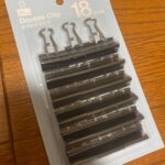 ダブルクリップ25mm 18P黒 セリア 書類まとめるのに最適